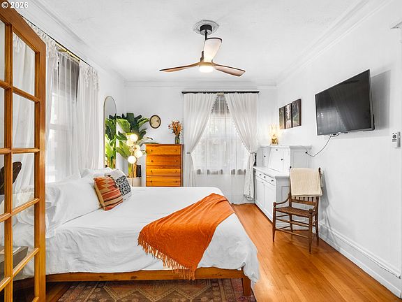 2nd image of 2109 NW Irving St Unit 101