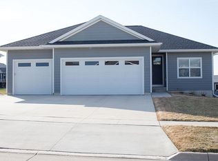 4705 Gloria St, Cedar Falls, IA 50613