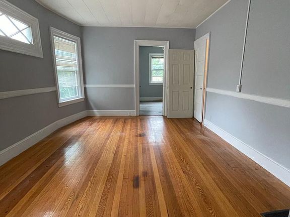 4th image of 75 Elysian Ave