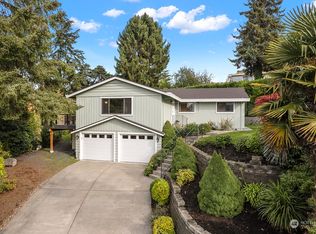 8030 SE 37th Pl, Mercer Island, WA 98040