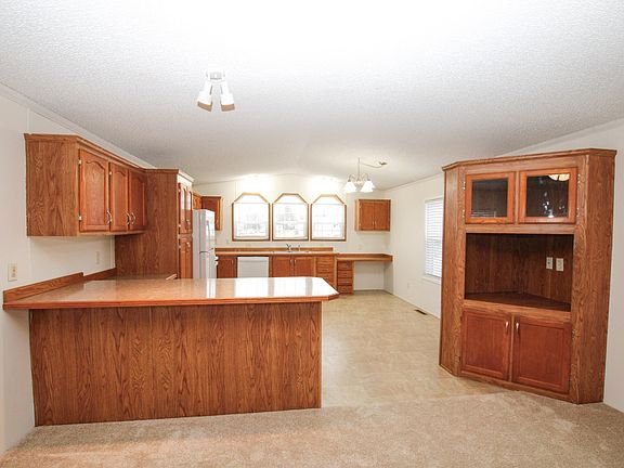 5th image of 215 N McKay Ave #29