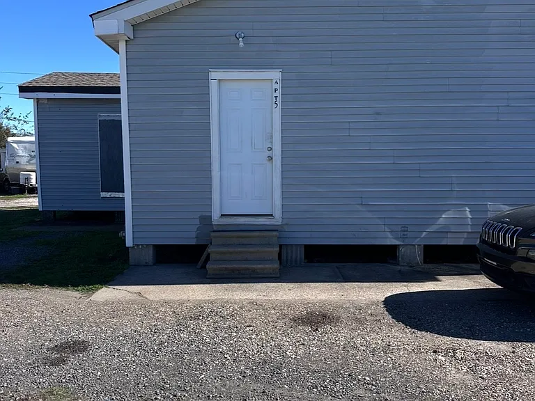 176 W Airline Dr — Photo 18