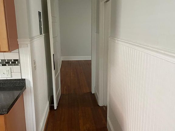 2nd image of 788 Columbus Pkwy #7