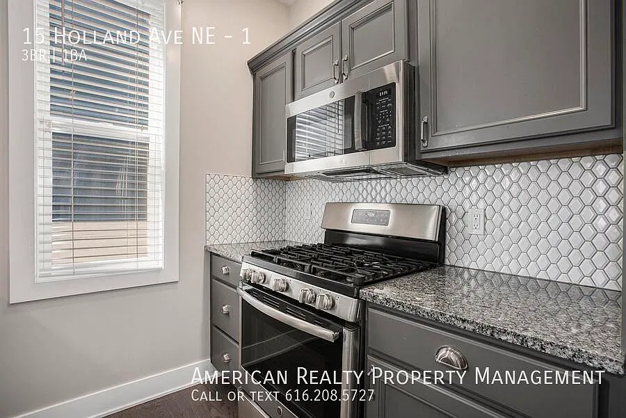 15 Holland Ave NE — Photo 4