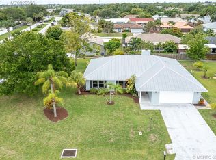 2041 NE Acapulco Dr, Jensen Beach, FL 34957
