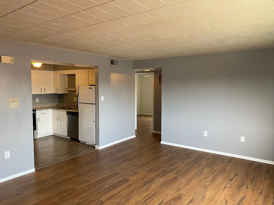 940 Center Ave #1-10