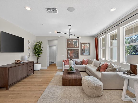 2nd image of 846 Buckley Drive