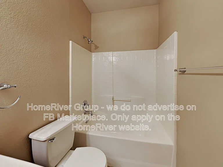 1046 Warbler — Photo 18