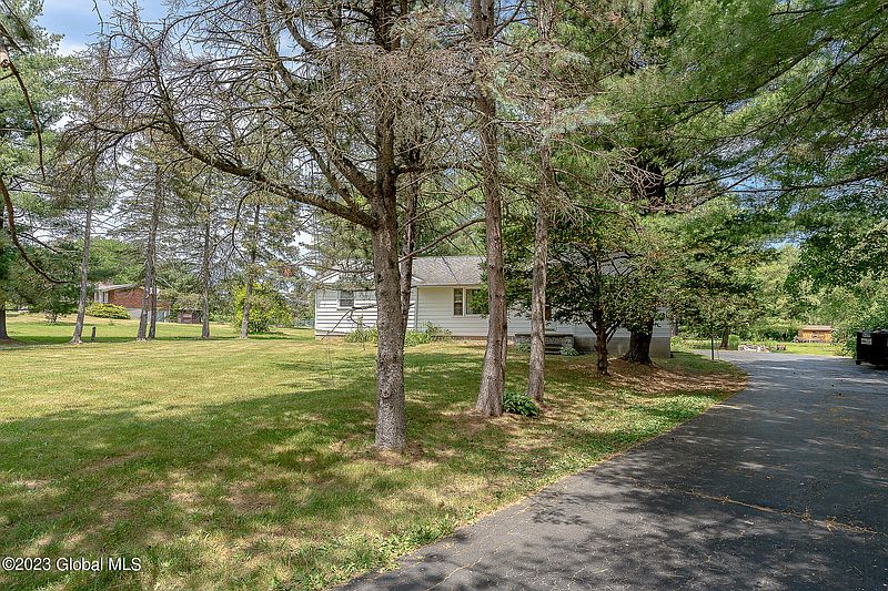 3rd image of 173 Fonda Road