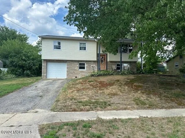 4 Bruce Terrace, Jackson, NJ 08527