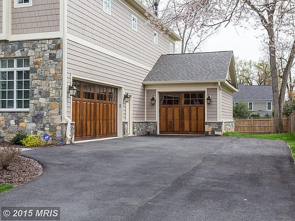 4th image of 7029 Elizabeth Dr