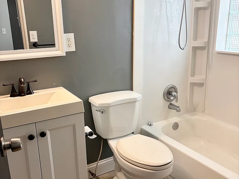 2034 John R Rd #4 — Photo 6
