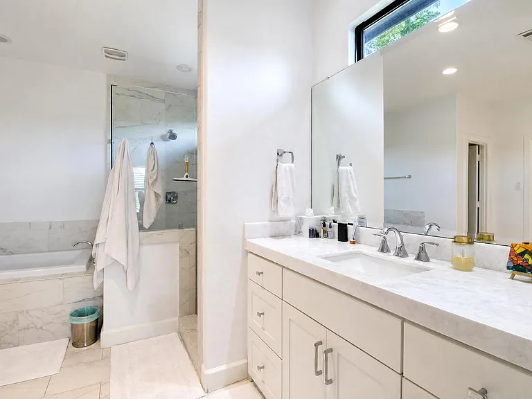 6614 Del Norte Ln — Photo 8