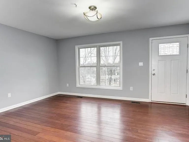 5755 Southern Ave — Photo 19