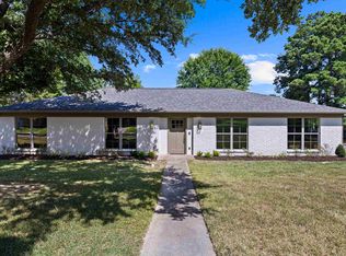 510 Country Club Dr, Marshall, TX 75672