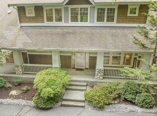 1020 1st Pl SE, Issaquah, WA 98027