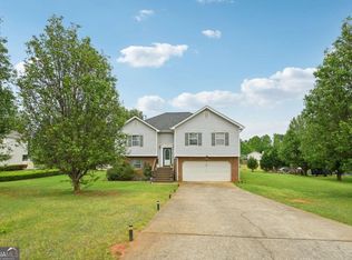 224 Solomon Dr, Ellenwood, GA