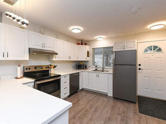 5th image of 2625 Muir Rd #15