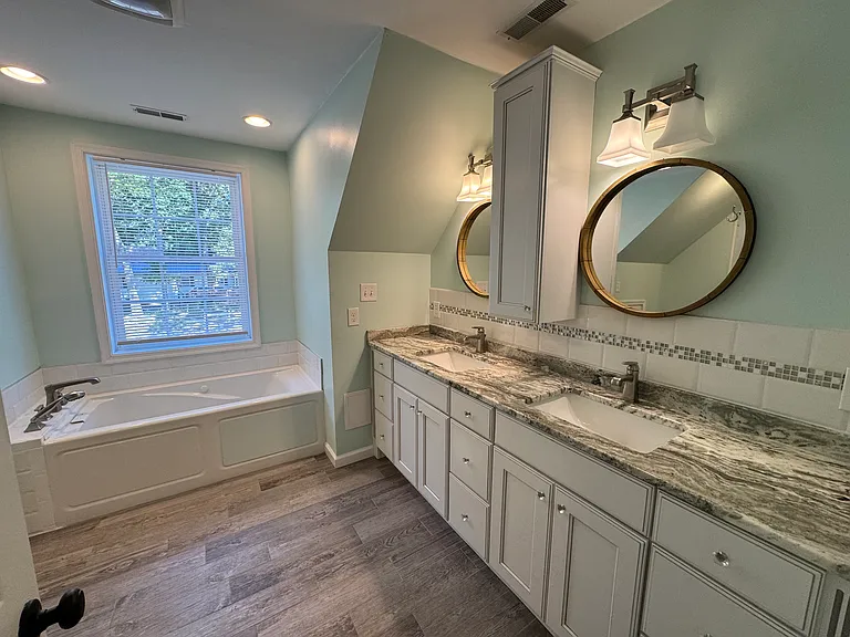 2094 Fieldcrest Dr — Photo 33