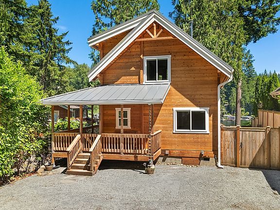 2nd image of 315 NW Lake Roesiger Road
