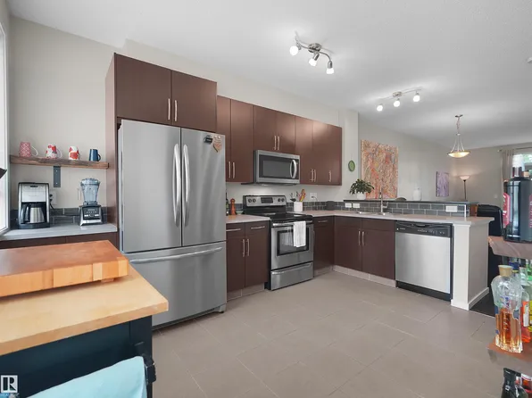 603 Watt Blvd SW #89, Edmonton, AB T6X 0P3