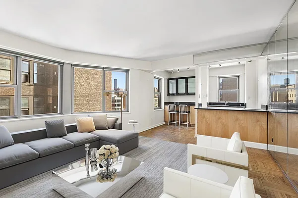 Sold by William Raveis Real Estate | media 3