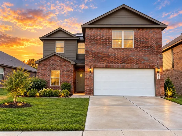5945 Obsidian Creek Dr, Fort Worth, TX 76179