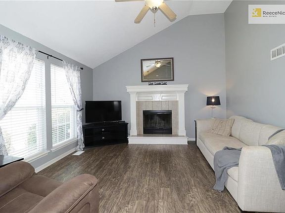 4th image of 4605 NE 102nd Ct