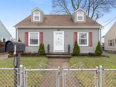 37 Grand Ave, Pawtucket, RI, 02861