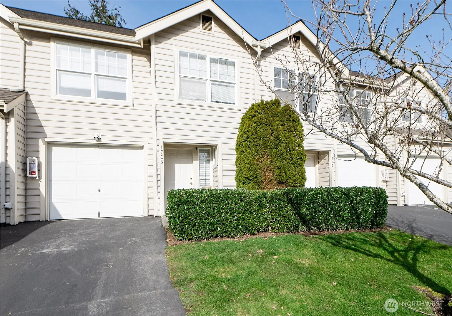 1709 Valhalla Lane #B photo 1