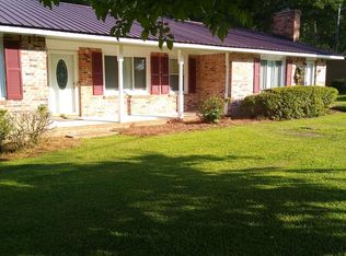 Charles St, Bamberg, SC 29003