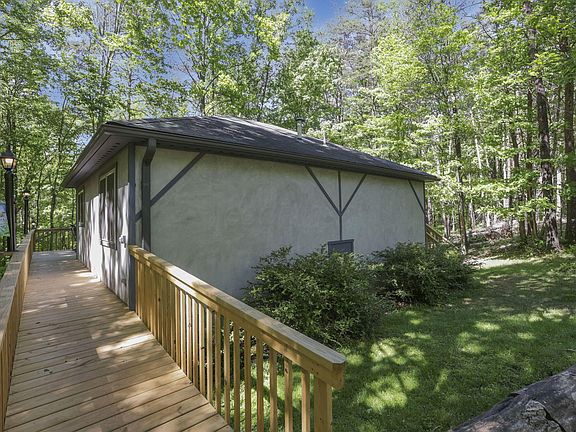 3rd image of 24216 Brown Rd
