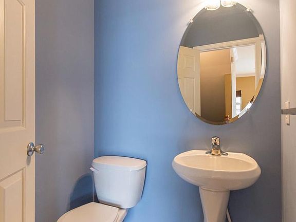 2nd image of 318 Jefferson Ave #22