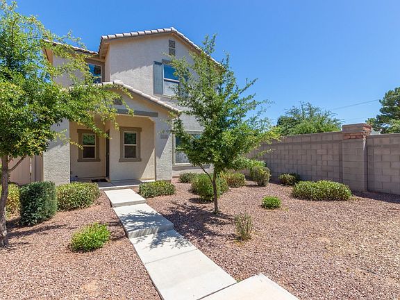 Desert Landscaped Front, HOA maintains
