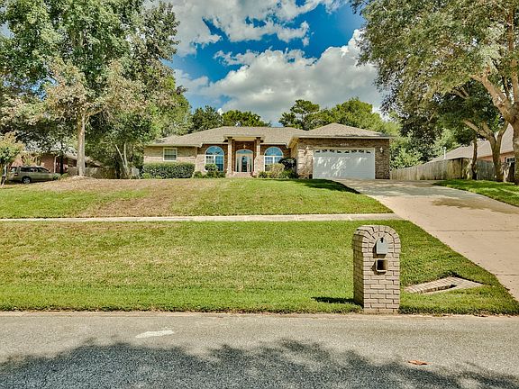 3rd image of 4095 Howard Dr