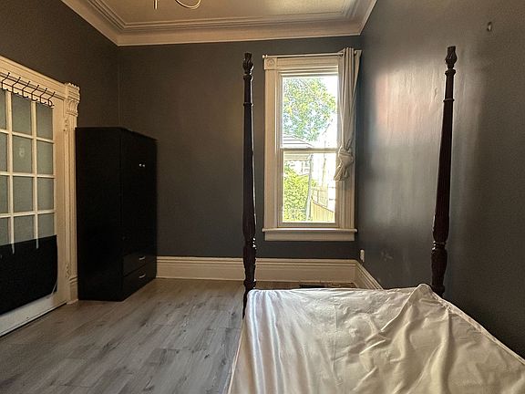 5th image of 137 Denison Ave Unit A