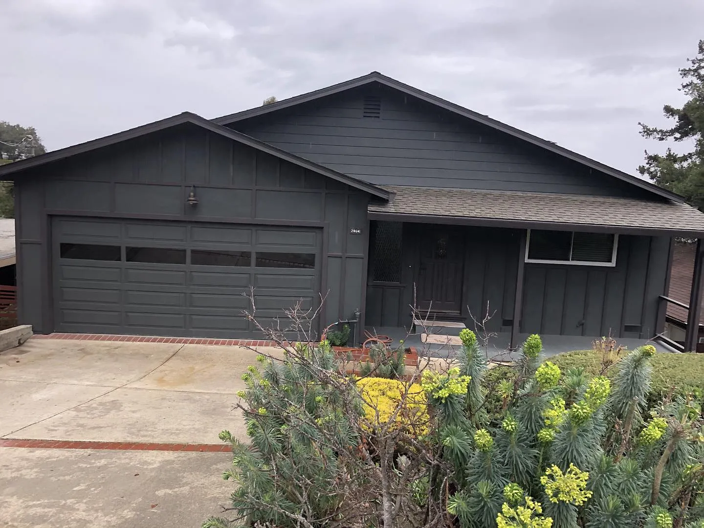 2804 Newlands Ave photo 1