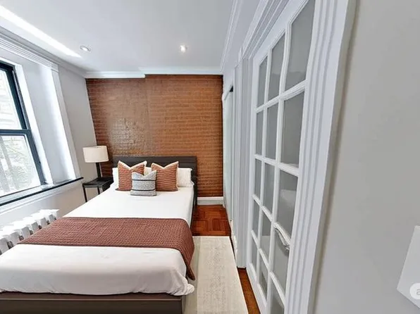 219 East 23rd Street image 2 of 4