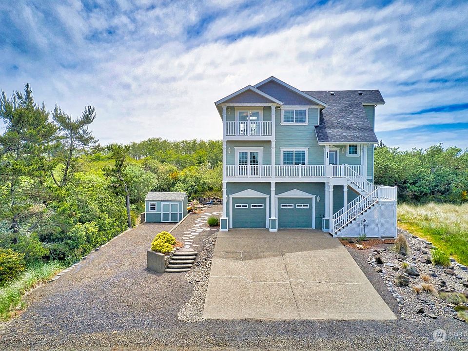 1st image of 161 Marine View Drive SE