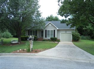 4007 Sourgum Ct, Greensboro, NC 27410