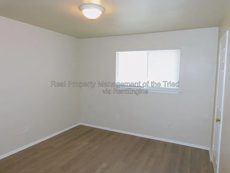 4302 Parker St #F — Photo 7