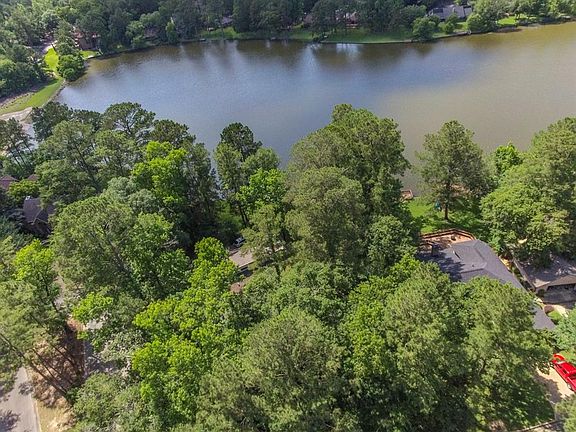 4th image of 1920 E Lake Dr