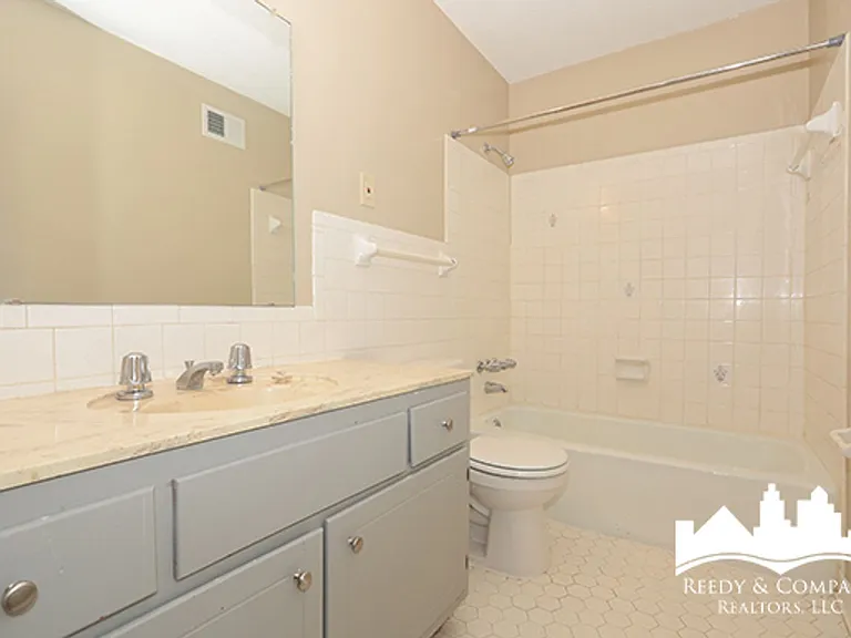 3782 Wychemere Dr — Photo 9