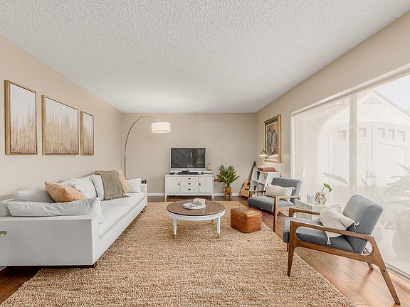 4th image of 5905 SE Riverboat Drive