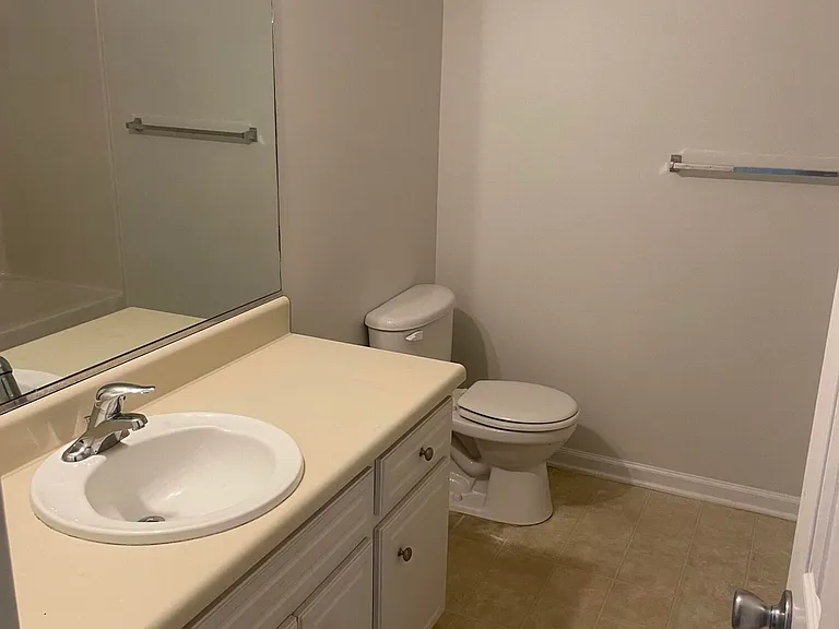 605 Goodale Ln — Photo 17