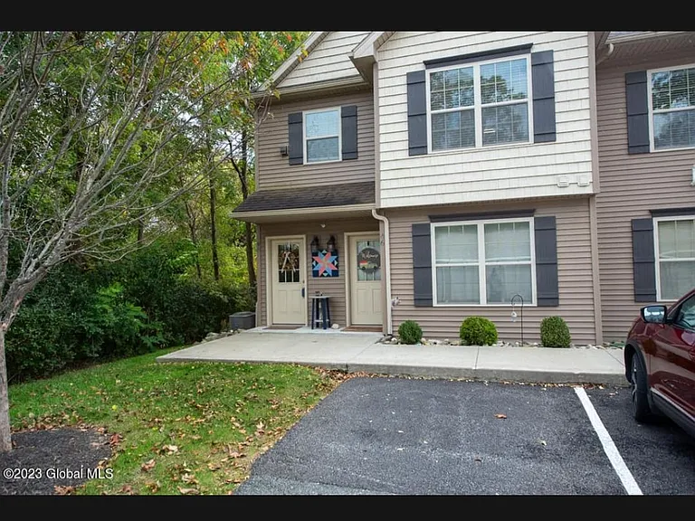 48 Kendall Dr #48 — Photo 14
