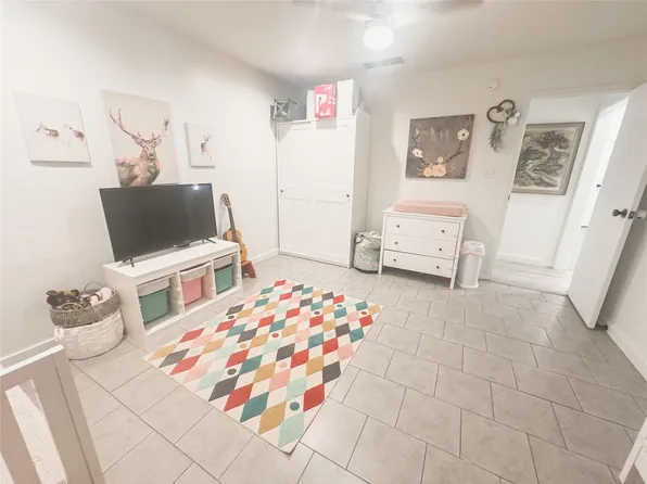 1335 Belvin St, San Marcos, TX 78666