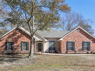 3 Magnolia Ridge Ct, Mandeville, LA 70448