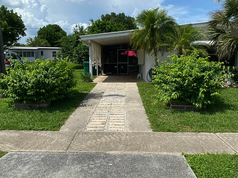 21928 Felton Ave — Photo 6