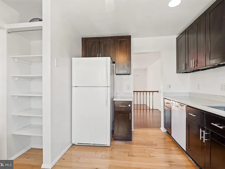 35 Bellfalls Way — Photo 7